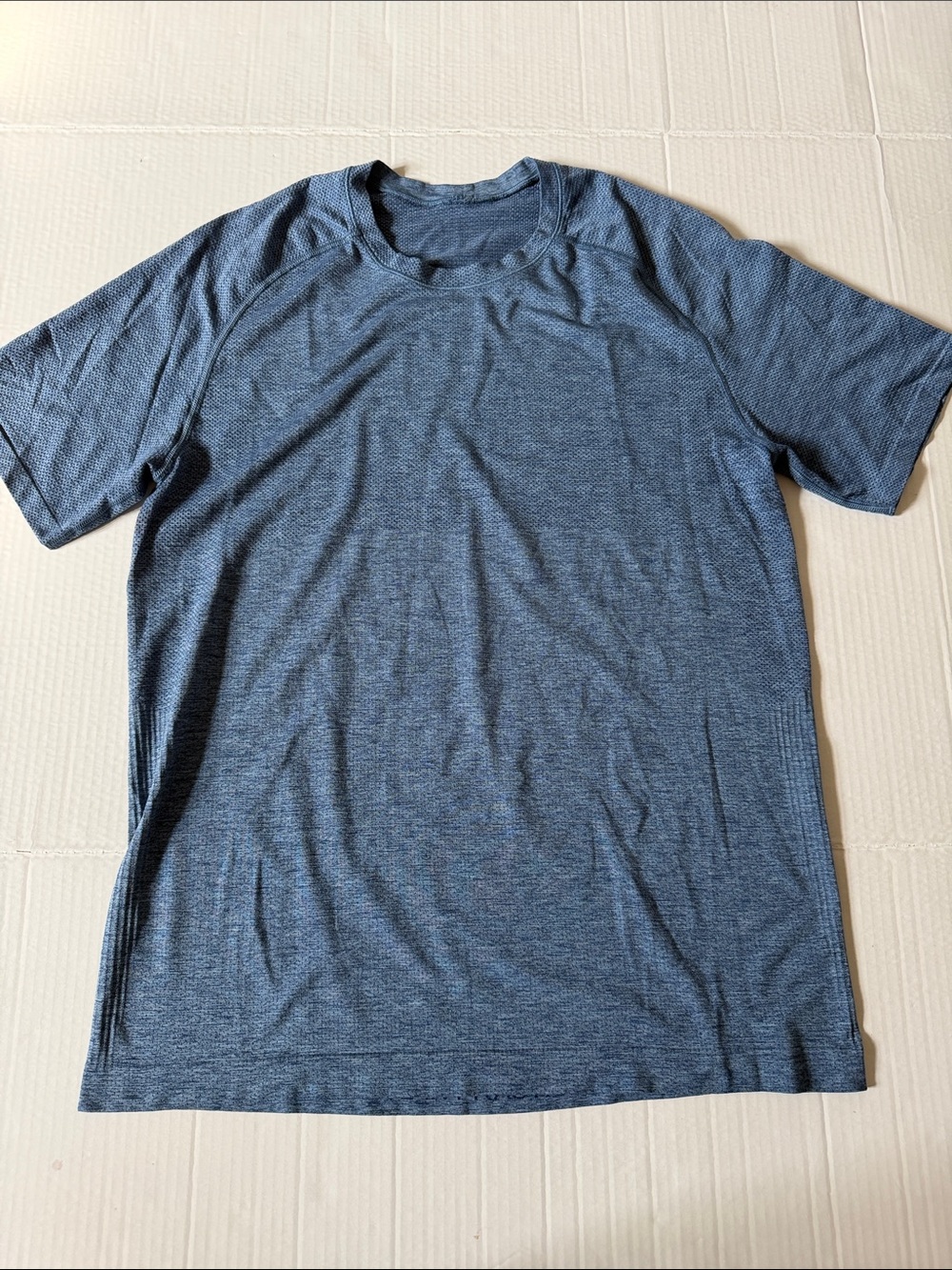 lululemon athletica Men's Heathered Navy Crew Tee Size M